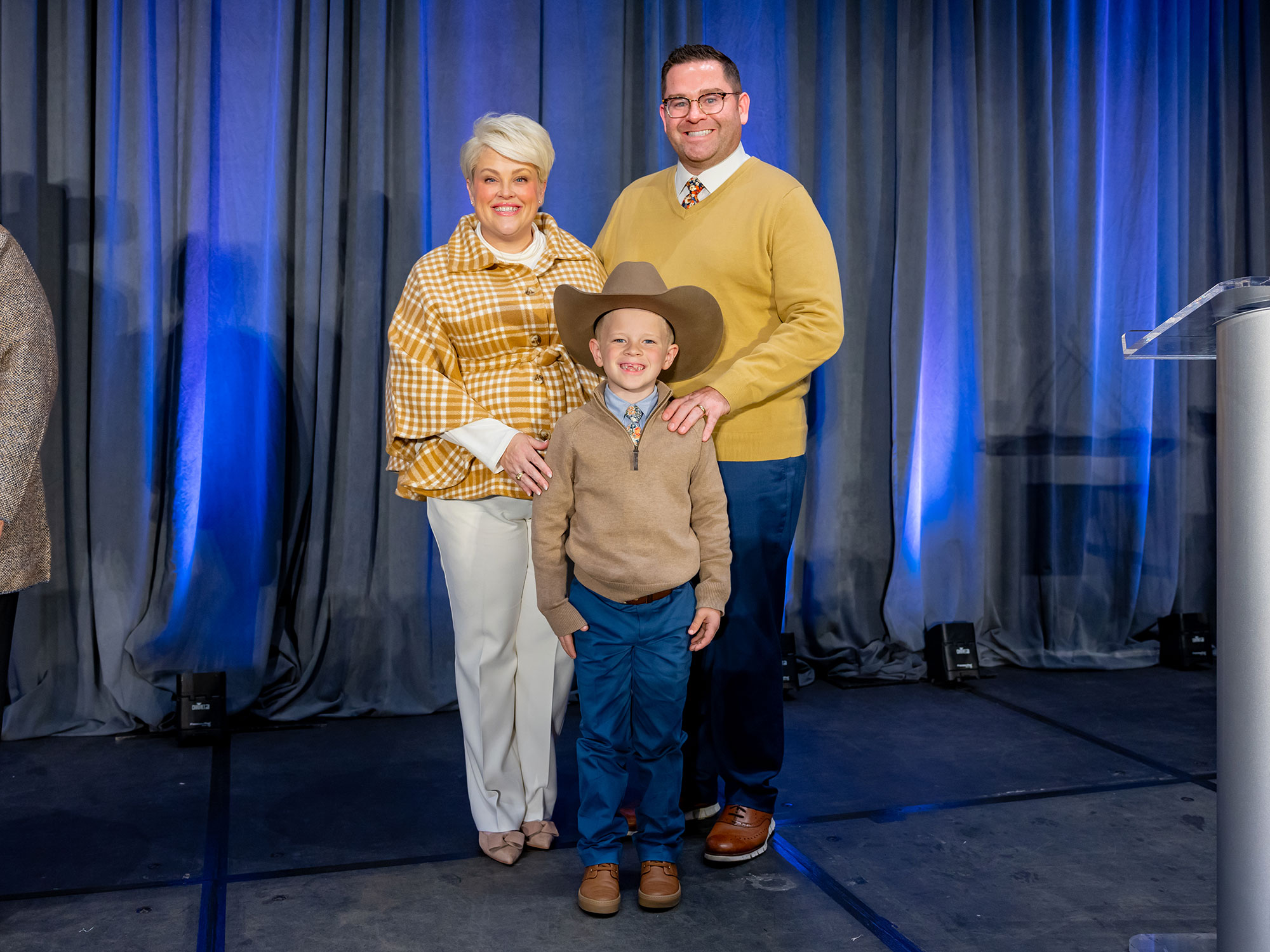 Jim Williams & Neumayr Family of V8 Ranch at the 2024 Shorthorn Junior National Show Awards Banquet